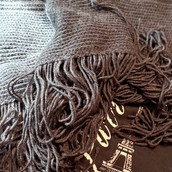 πCozy Banana Republic Black Grey Merino Ribbed Turtleneck Fringe Poncho Sweater - Picture 4 of 15